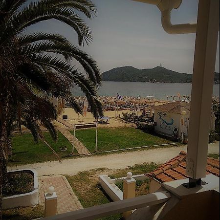 Marinis Boutique Rooms Nea Iraklitsa Екстериор снимка