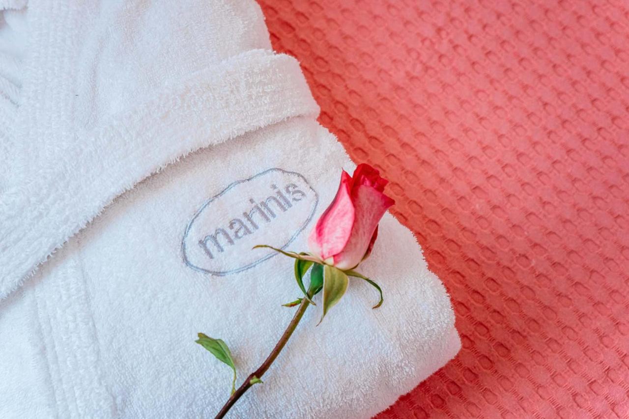 Marinis Boutique Rooms Nea Iraklitsa Екстериор снимка