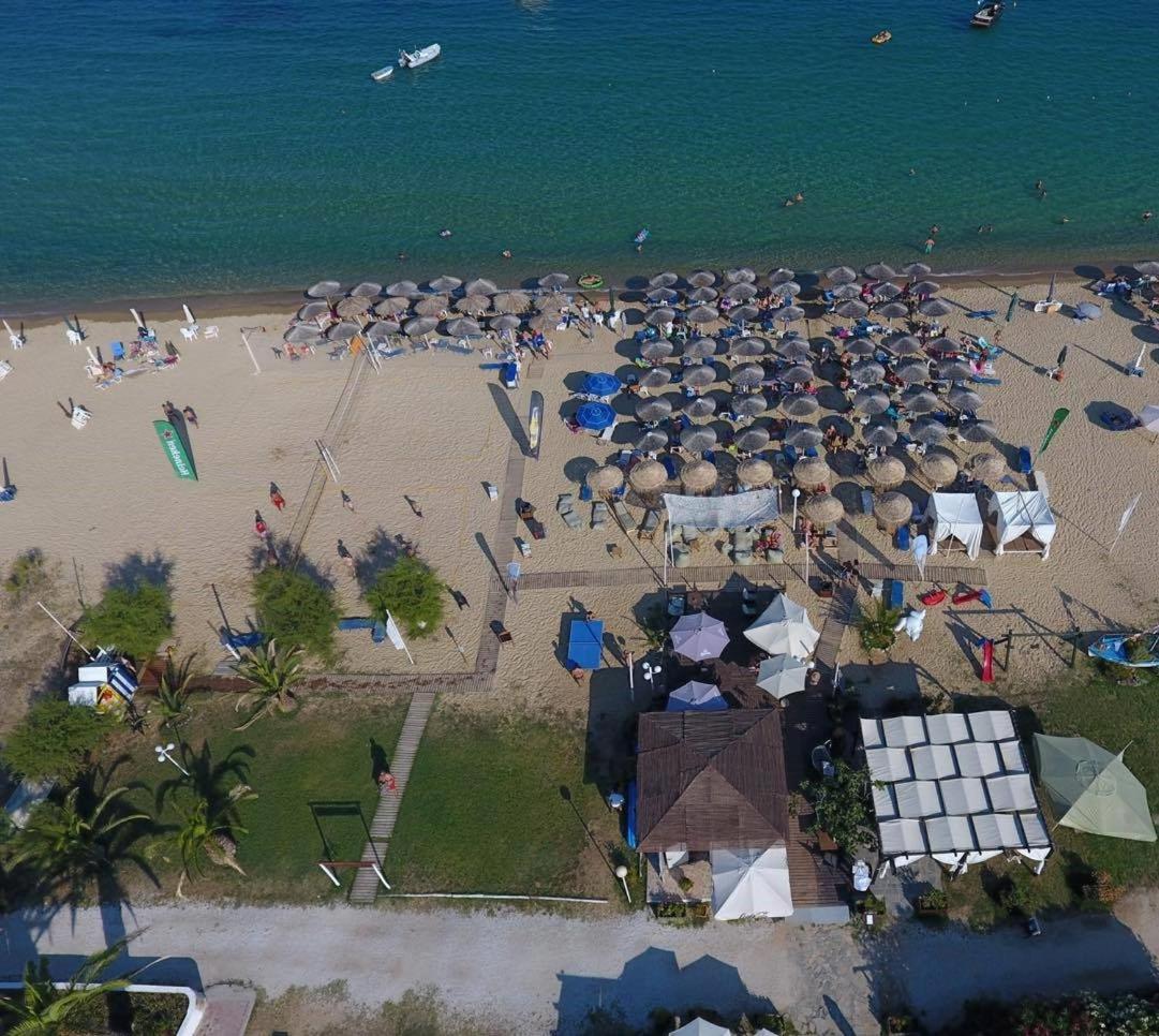 Marinis Boutique Rooms Nea Iraklitsa Екстериор снимка
