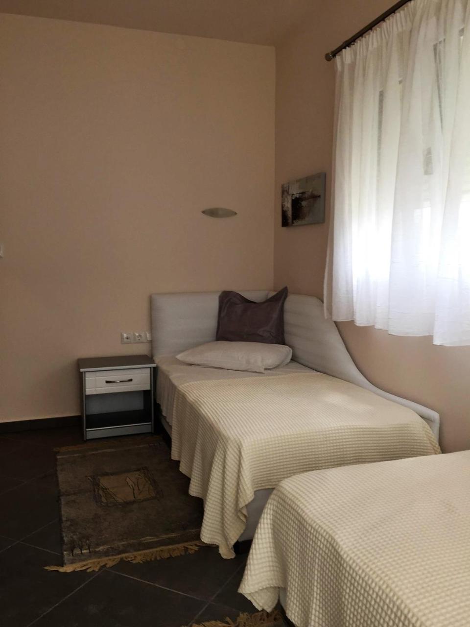 Marinis Boutique Rooms Nea Iraklitsa Екстериор снимка