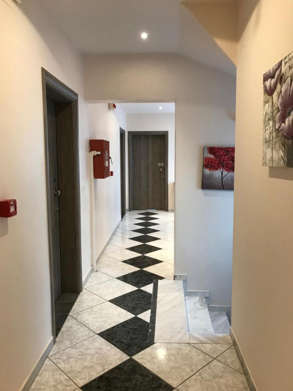 Marinis Boutique Rooms Nea Iraklitsa Екстериор снимка