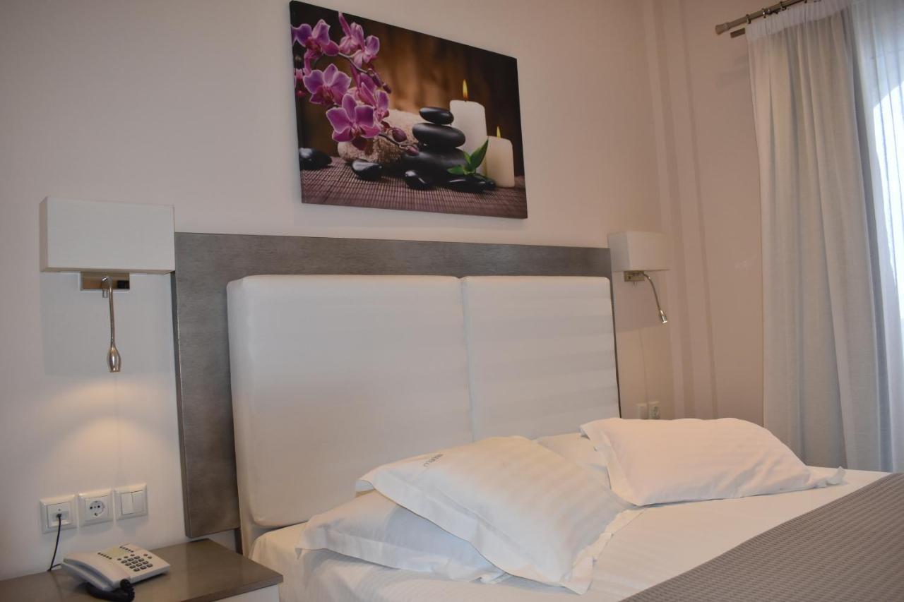 Marinis Boutique Rooms Nea Iraklitsa Екстериор снимка