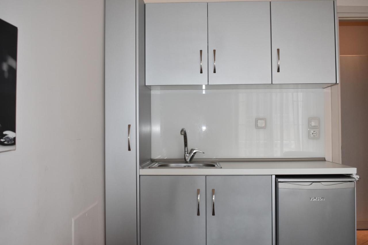 Marinis Boutique Rooms Nea Iraklitsa Екстериор снимка