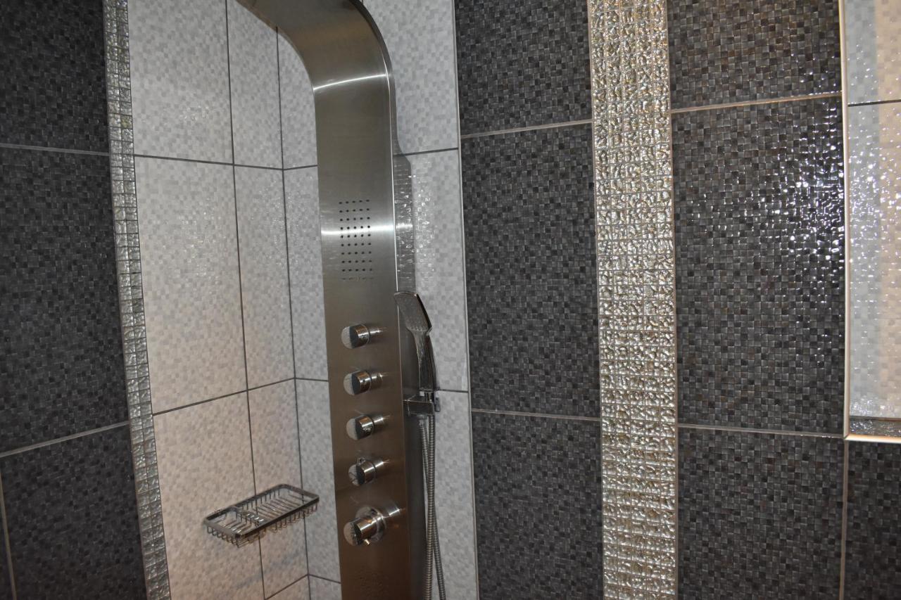 Marinis Boutique Rooms Nea Iraklitsa Екстериор снимка